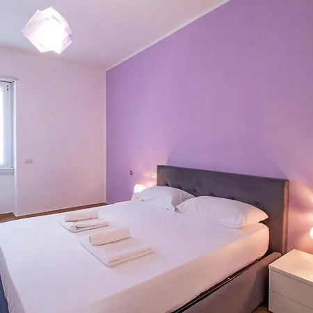 公寓 Altido Warm And Inviting Flat With Balcony *