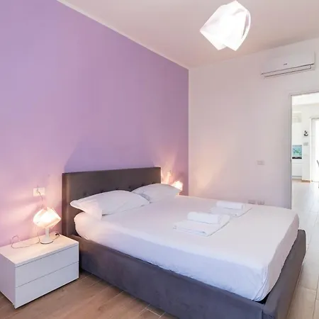 Altido Warm And Inviting Flat With Balcony 公寓 *